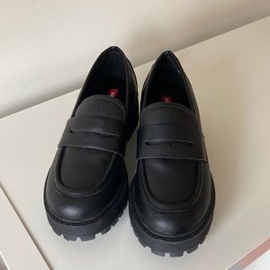 Unionbay Chunky Loafers in Black size 7.5